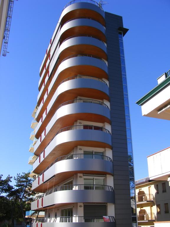 Torre Argonavis Appartement Lignano Sabbiadoro Buitenkant foto